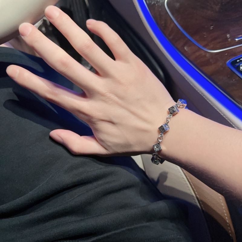 chr1st1an D10r bracelets